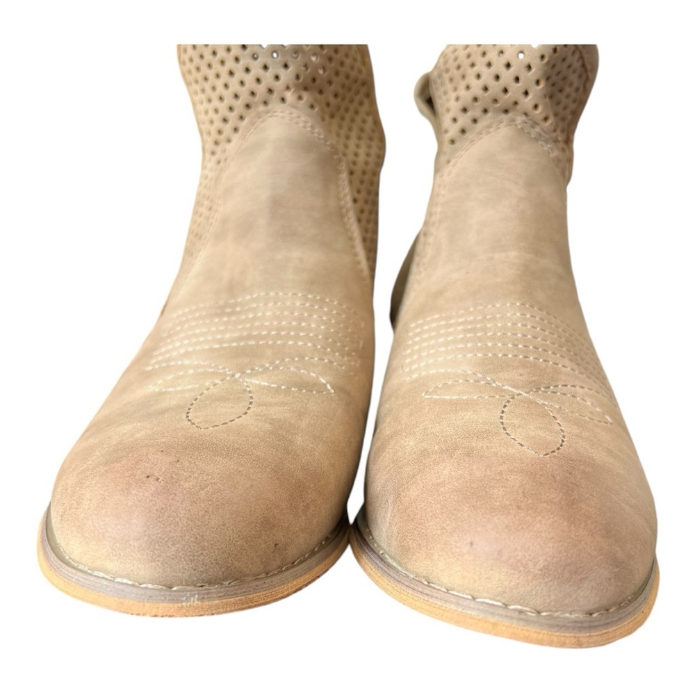 Pierre Dumas Ankle Boots Women's 8 Suede Perforated Almond‎ Toe Western Beige - Picture 5 of 10